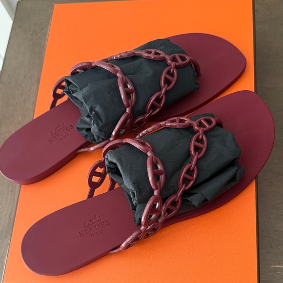 Hermes Burgundy Island Chain Sandals - Picture 1 of 5